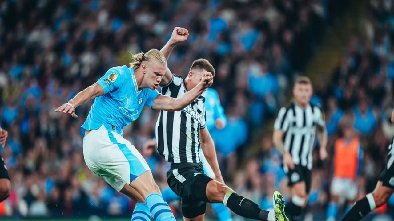 قمة الدوري الإنجليزي.. انطلاق مباراة مانشستر سيتي ونيوكاسل يونايتد في مواجهة حاسمة